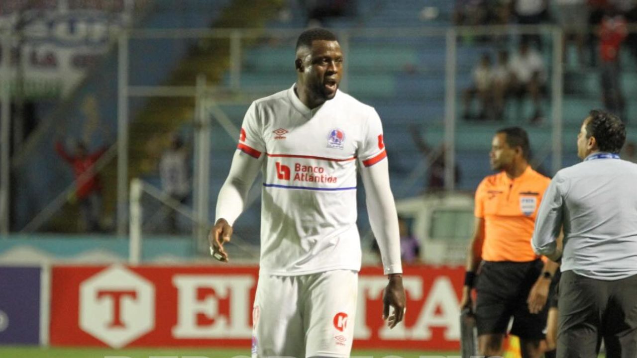 Se confirma la sanción a Yustin Arboleda tras su encaro con árbitros