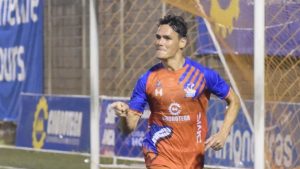 Moreira alcanza los 100 goles para concretar remontada de UPNFM ante Juticalpa