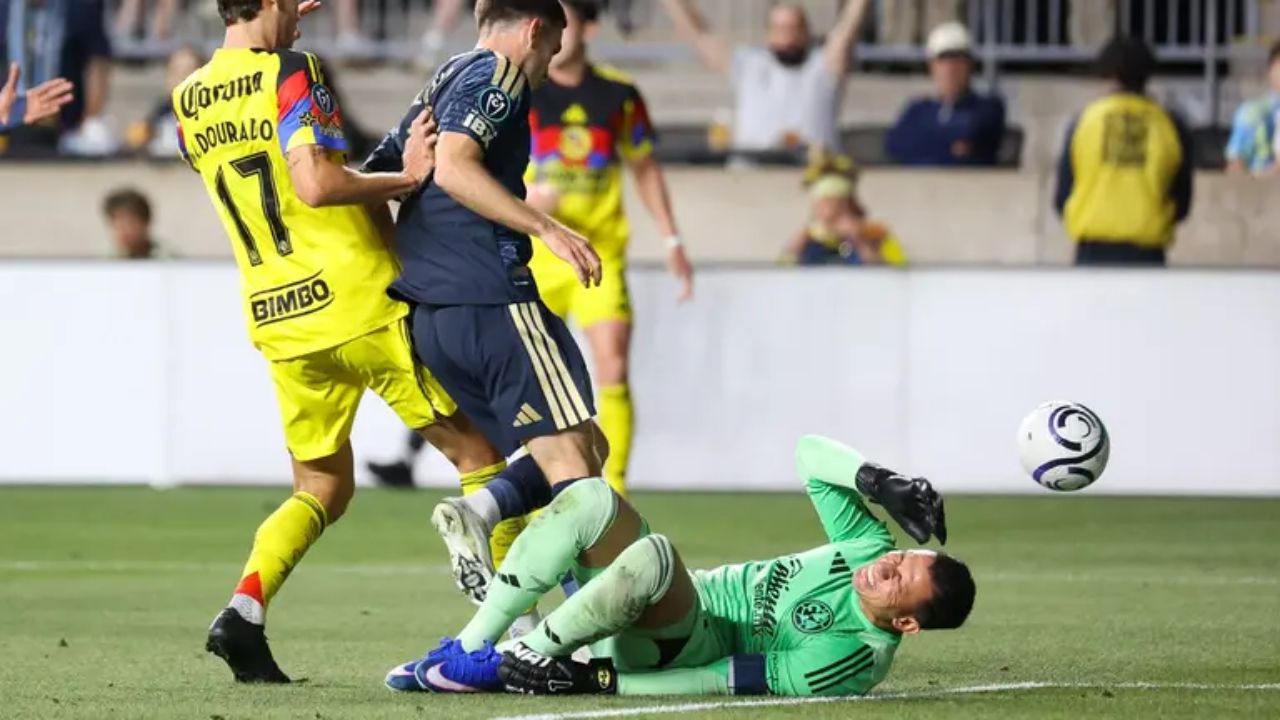 Lesión de Luis Malagón enciende las alarmas en México y lo dejaría fuera del Mundial