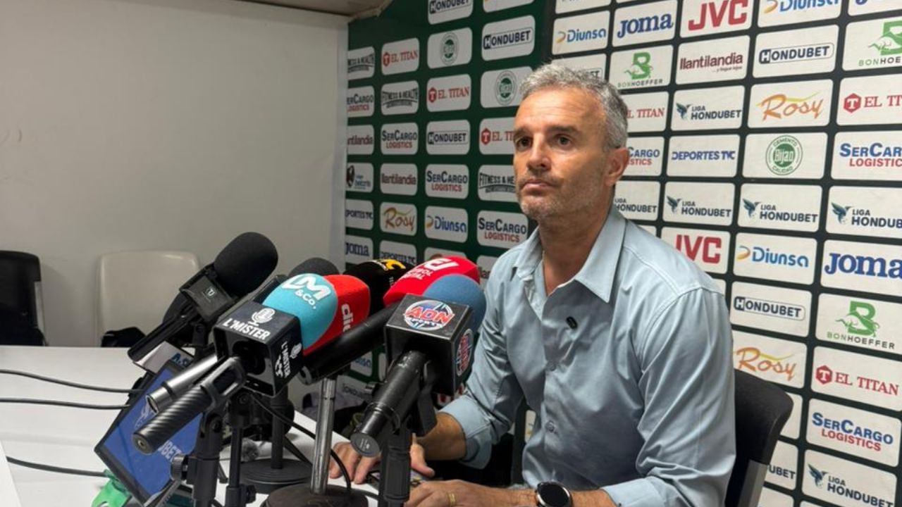 Pablo Lavallén admite que Olimpia fue afectado y solicita el VAR en Honduras