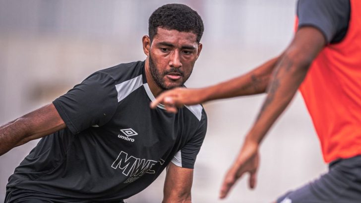 Darlin Mencía se afianza en Uruguay y levanta la mano para la Selección