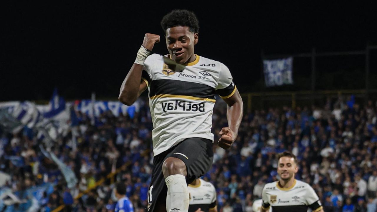 Dereck Moncada recibe inesperado reconocimiento por su momento en Colombia