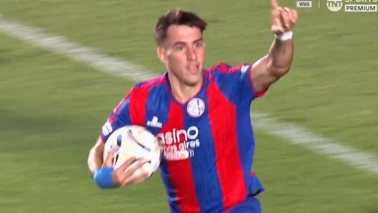 Rodrigo Auzmendi debuta con un doblete en partido de San Lorenzo de Argentina