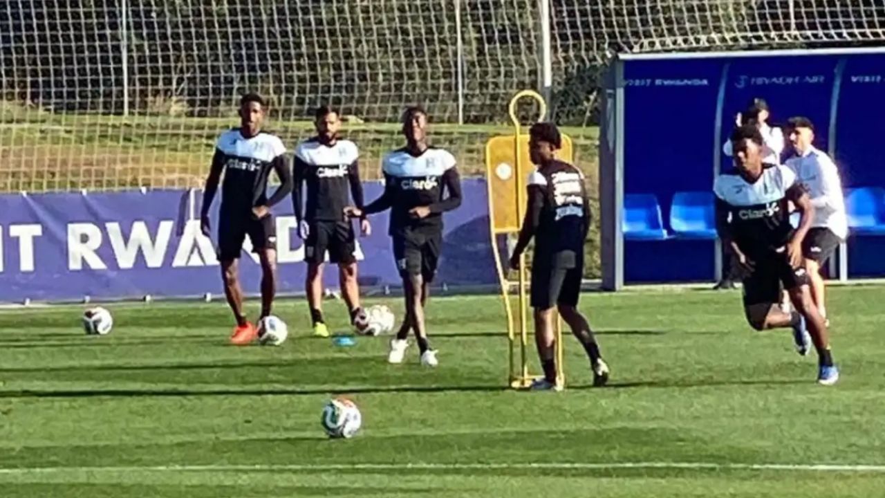 Seleccionado hondureño sufre problema previo a unirse a la concentración de la H