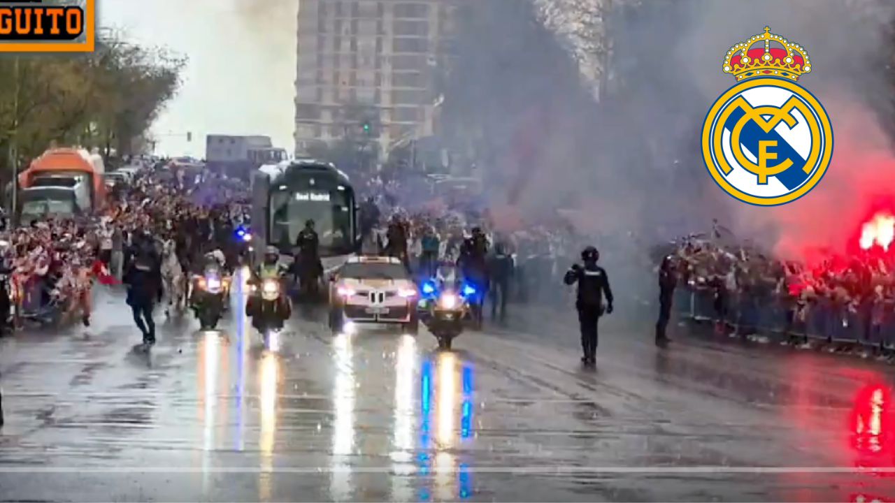 Aficionado del Real Madrid corrió desnudo frente al bus del equipo
