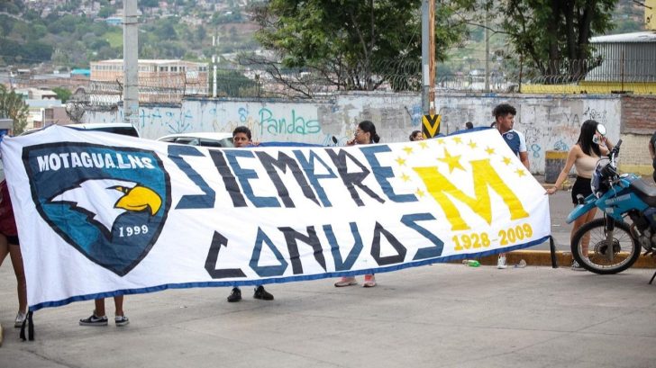 Barra del Motagua se hizo presente en el estadio Nacional Chelato Uclés