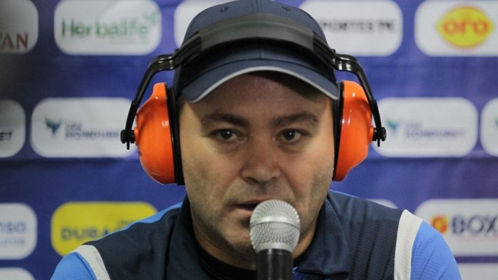 El gesto de Javier López con su hija autista en plena conferencia de Motagua