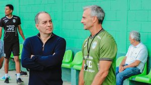 Imagen de Pablo Lavallén pide disculpas y detalla ruta para enderezar al Marathón