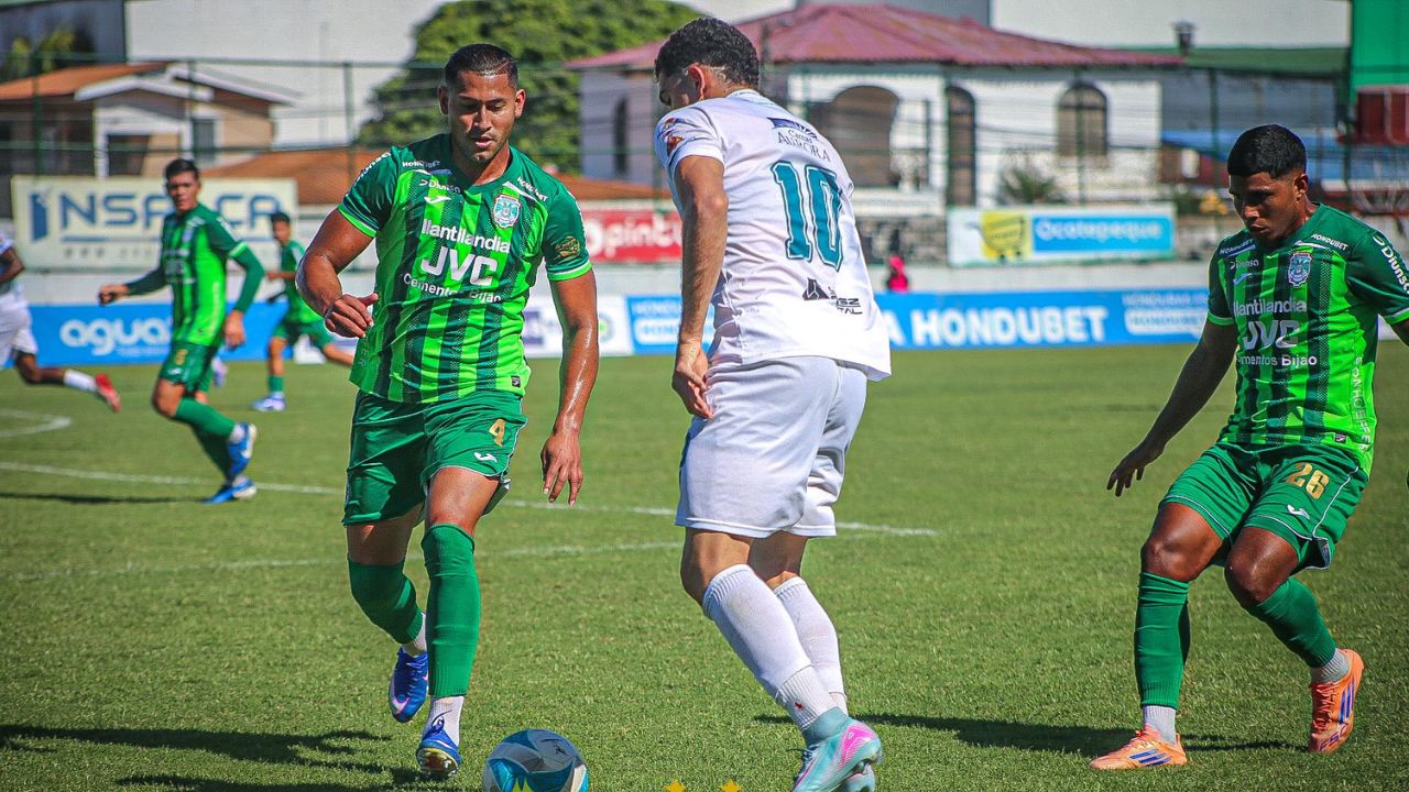 Platense golea a Marathón en una tarde inspirada de Yio Puerto