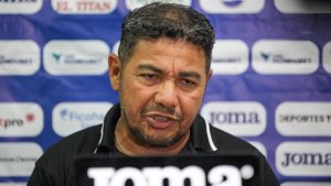 Chato Padilla da la cara tras la goleada y expone los 'pecados' del Choloma