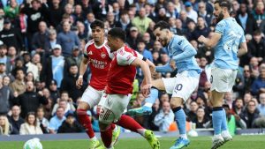 Imagen de Manchester City le pega al Arsenal y prende el final de la Premier League