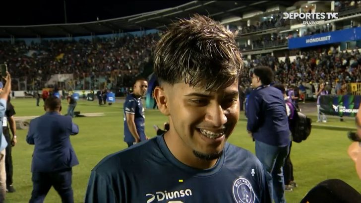 Jhen Clever Portillo explota de la felicidad tras darle la '20' a Motagua