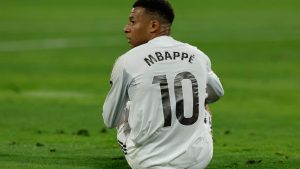 Imagen de Kylian Mbappé realiza trabajos separado del resto en el Real Madrid