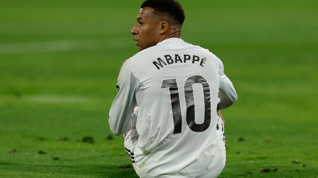 Kylian Mbappé realiza trabajos separado del resto en el Real Madrid