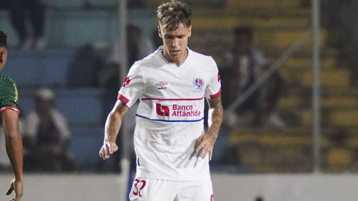 Agustín Mulet se sincera y menciona el club con el que desea jugar
