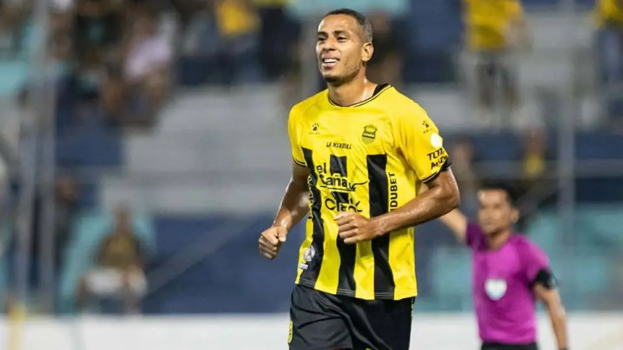 Eddie Hernández podría abandonar al Real España pese a tener contrato vigente