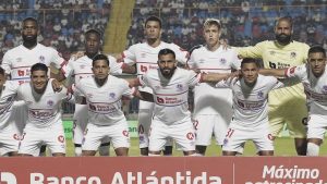 Imagen de Comisión de Disciplina castiga a jugador del Olimpia tras sus gestos obscenos en el clásico