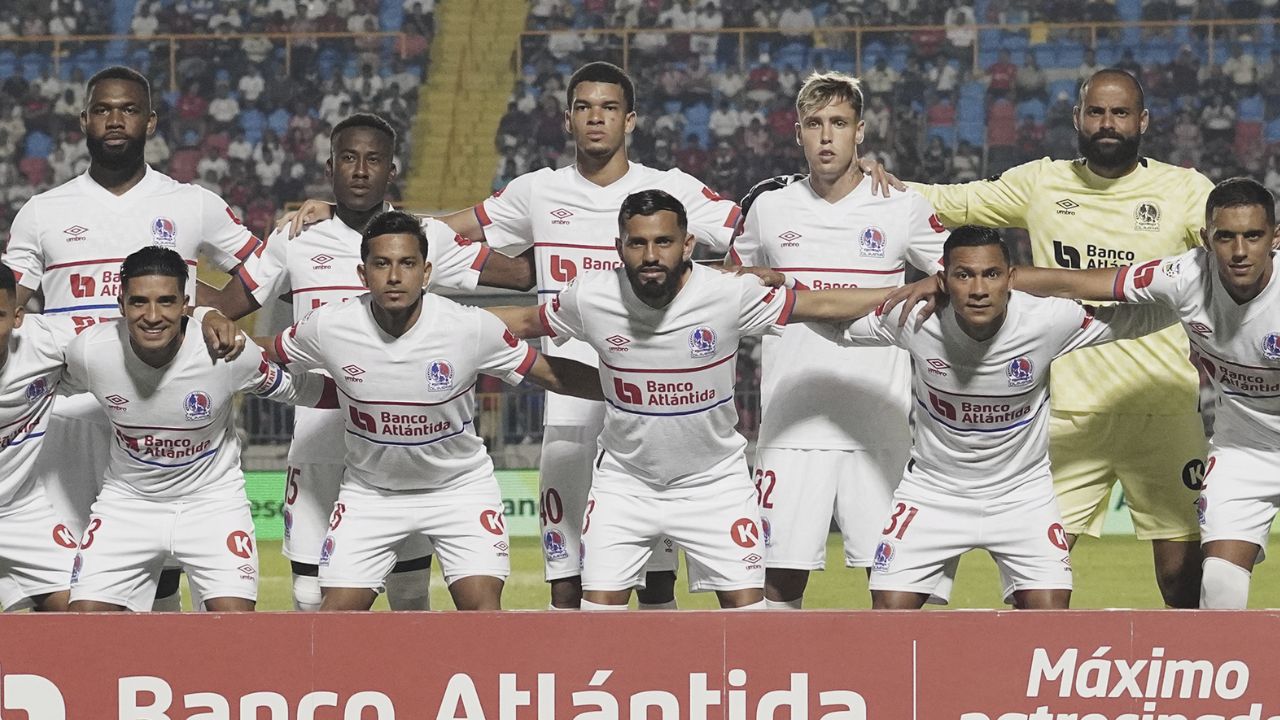Comisión de Disciplina castiga a jugador del Olimpia tras sus gestos obscenos en el clásico
