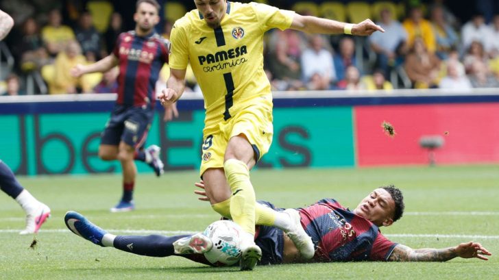Kervin Arriaga sufre doble pérdida con el Levante en LaLiga