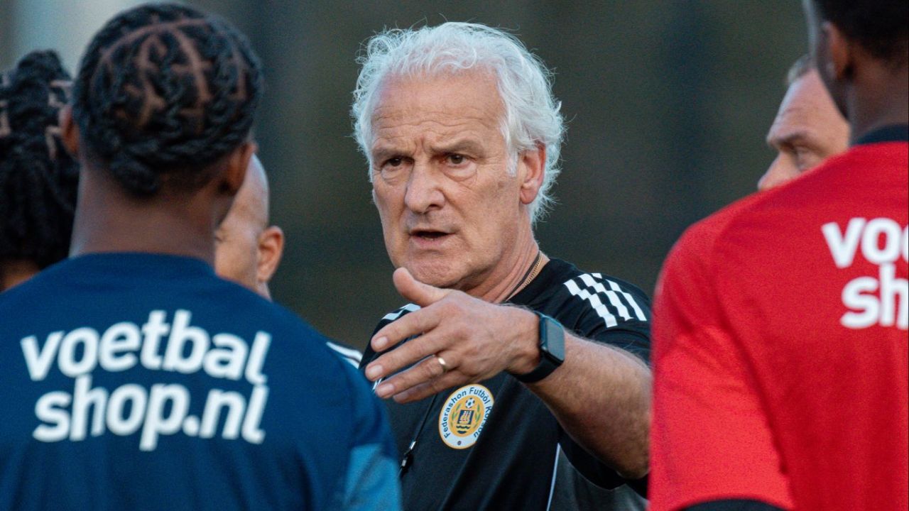 Selección de Curazao se queda sin técnico a menos de un mes del Mundial United 2026