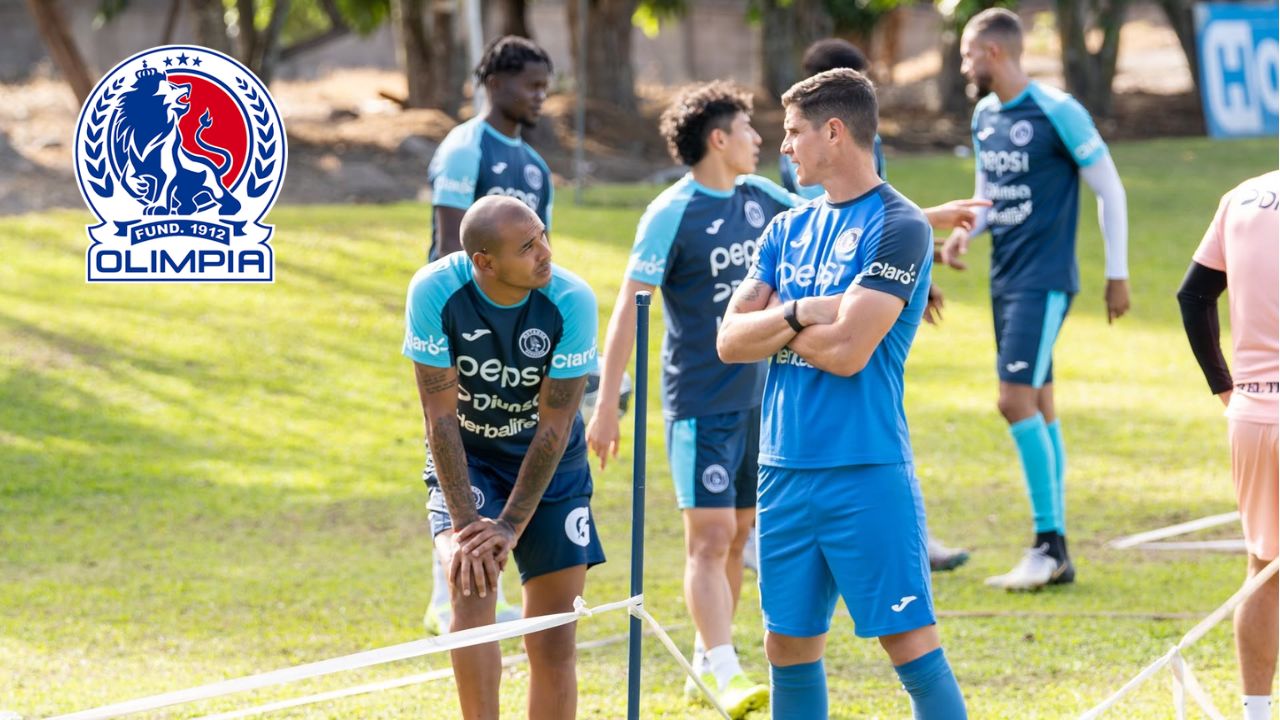 Exjugador del Motagua aparece entrenando con la camisa del Olimpia