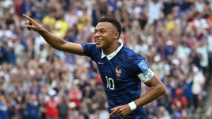 Imagen de Francia goleó a Irak en otra noche inspirada de Kylian Mbappé