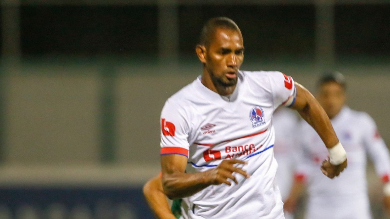 Jerry Bengtson recibe propuesta de otro club tras salir del Olimpia