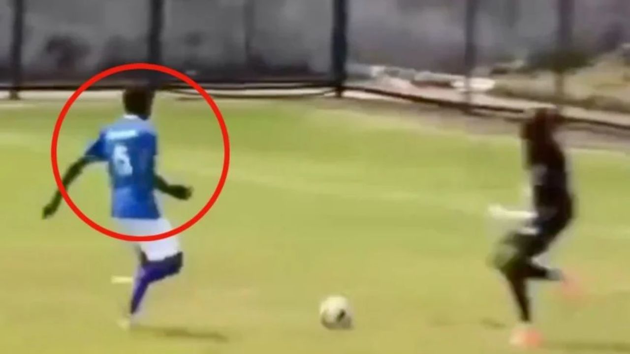 Jugador de Ghana fallece tras duro impacto con portero