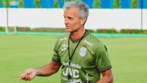 Imagen de Pablo Lavallén dejaría Marathón y club ya busca a su sustituto