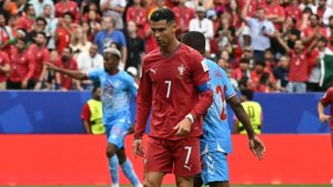 Imagen de El extraño gesto de Cristiano Ronaldo con un compañero en el juego ante el Congo