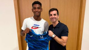 Honduras amarra promesa de Espanyol de Barcelona para su proyecto