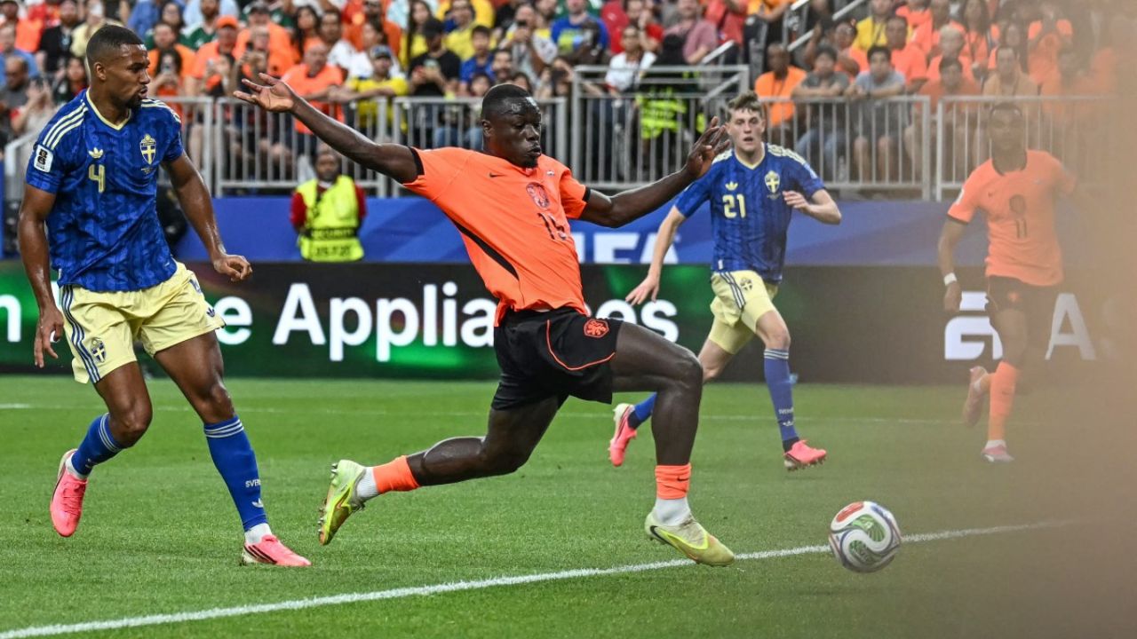 Países Bajos golpea fuerte a Suecia y se mete en la segunda ronda del Mundial