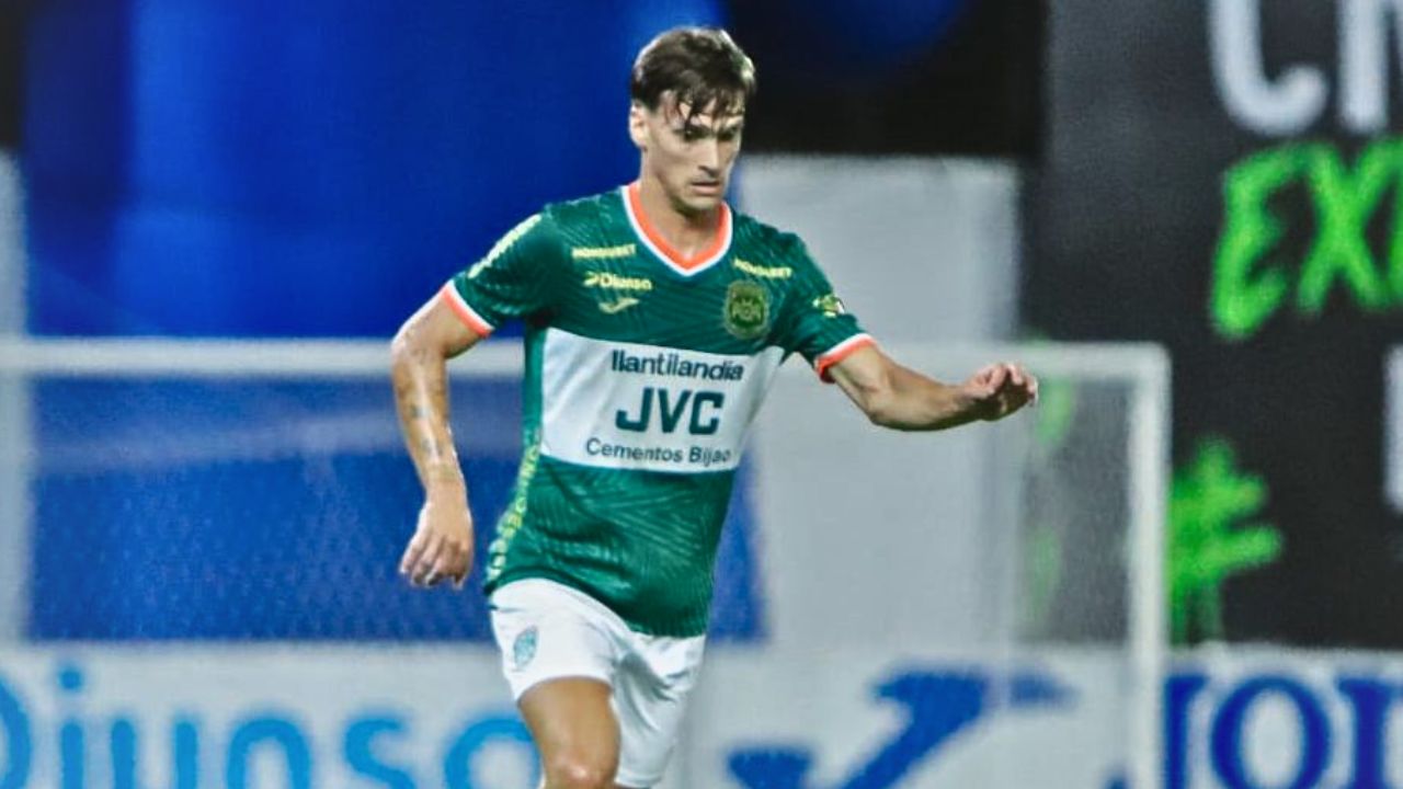 Brian Farioli define el club donde jugará la próxima temporada