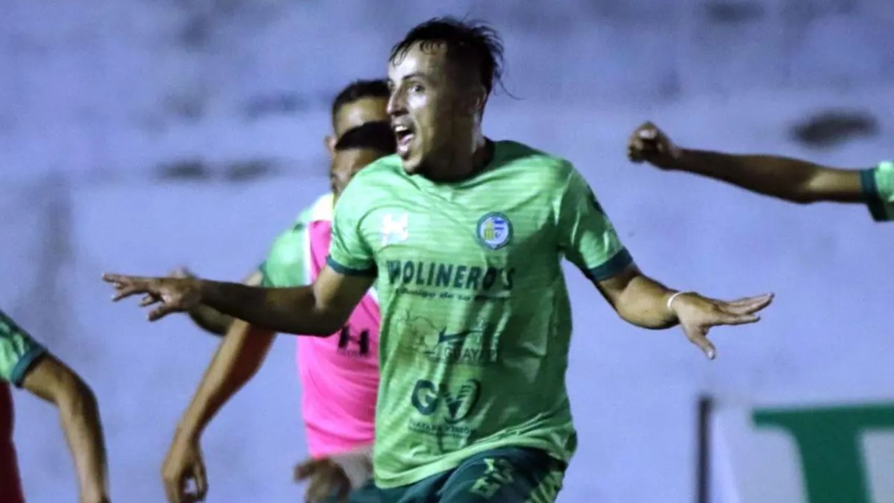 Cristhian Pin Gutiérrez deja Lobos UPN y regresa al Juticalpa FC
