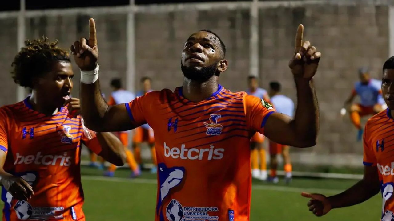 Jairo Róchez deja a los Lobos UPN y ficha por un inesperado club de la Liga Nacional