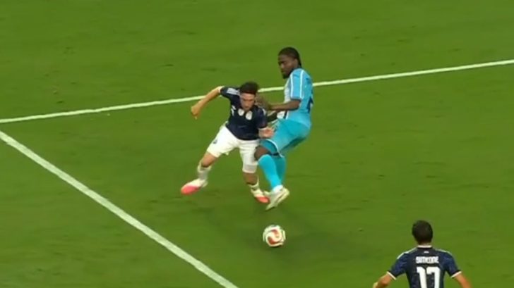 Así fue el penal cometido por Christopher Meléndez en el Argentina vs Honduras