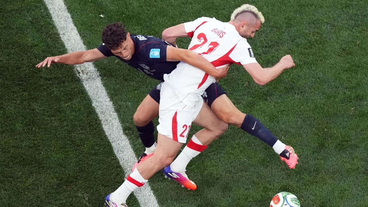 Turquía amarga a Estados Unidos en el 90+8' pero ya piensa en 16vos