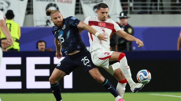 Paraguay tumba a Turquía con golazo de Galarza y sobrevive con 10 en el Mundial