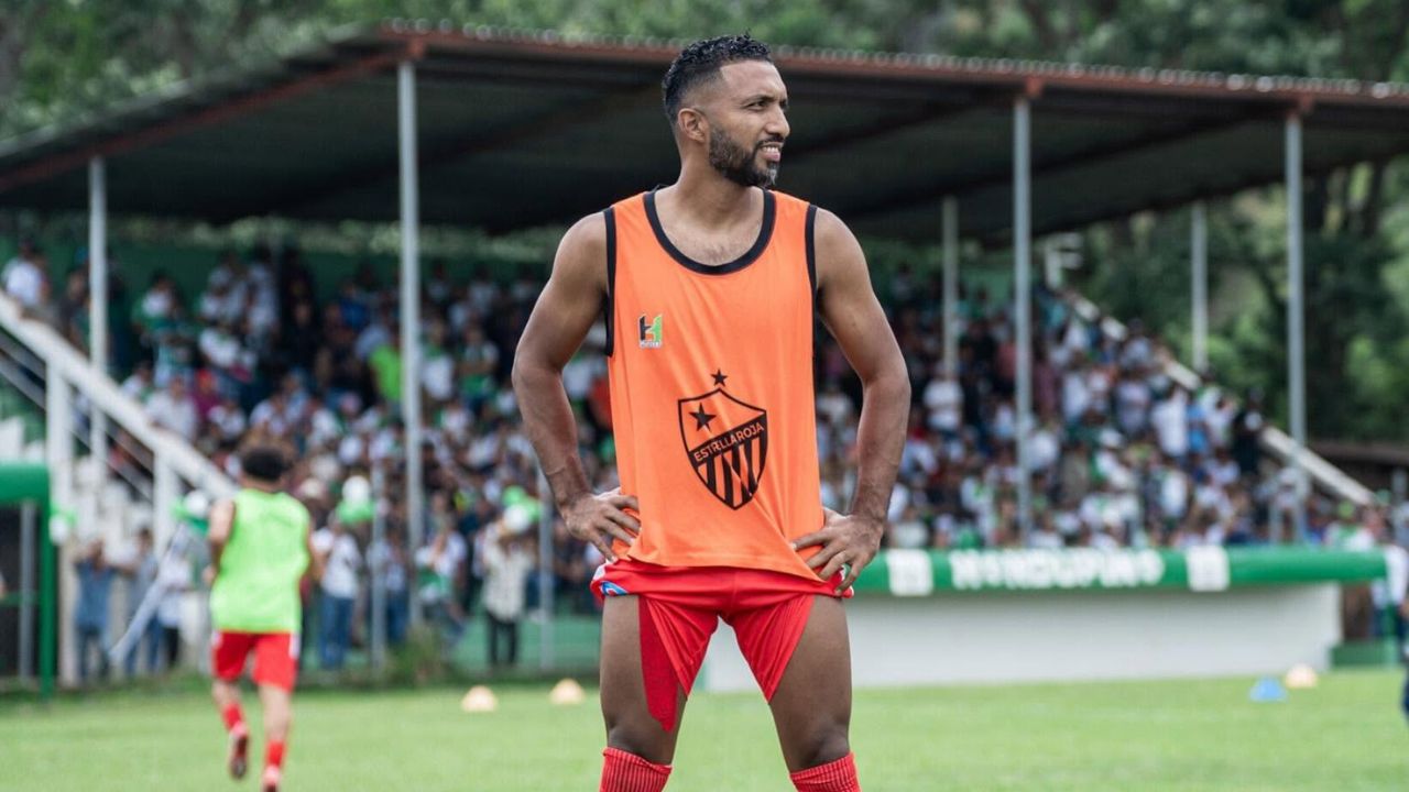 Reineri Mayorquín define su club para el próximo torneo