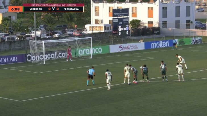 Luis Vega abre el marcador ante Verdes desde la vía del penal