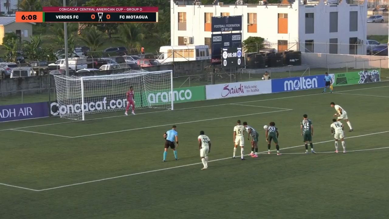 Luis Vega abre el marcador ante Verdes desde el punto penal