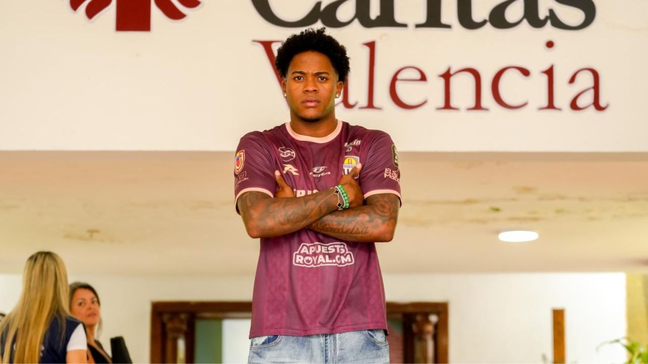 Exon Arzú es presentado como nuevo fichaje del Carabobo FC de Venezuela