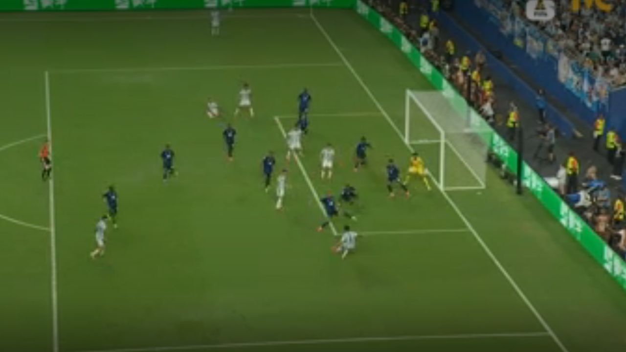 Así fue el golazo de Lisandro Martínez con Argentina ante Cabo Verde