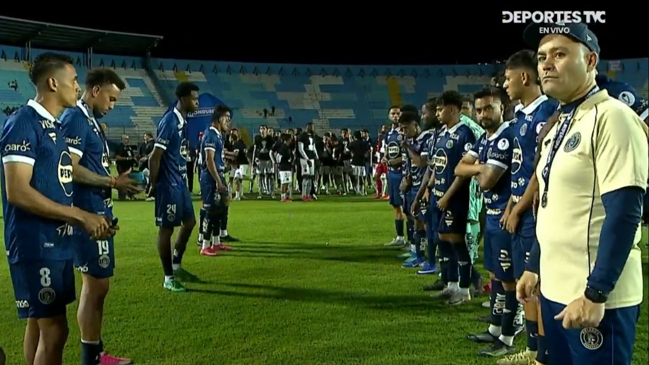 El tremendo gesto del Motagua con el Olimpia tras coronarse en la Supercopa