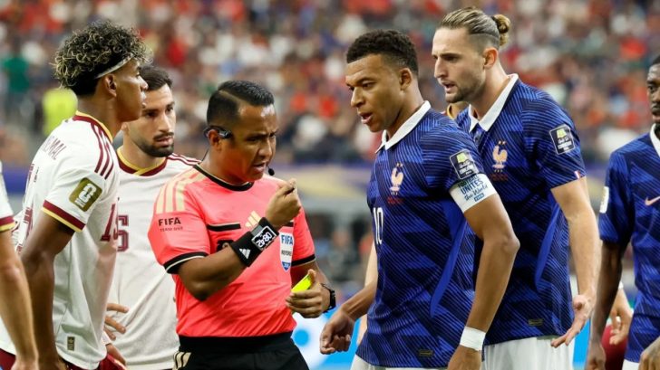 Piden repetir la semifinal Francia-España por presunta jugada ilegal