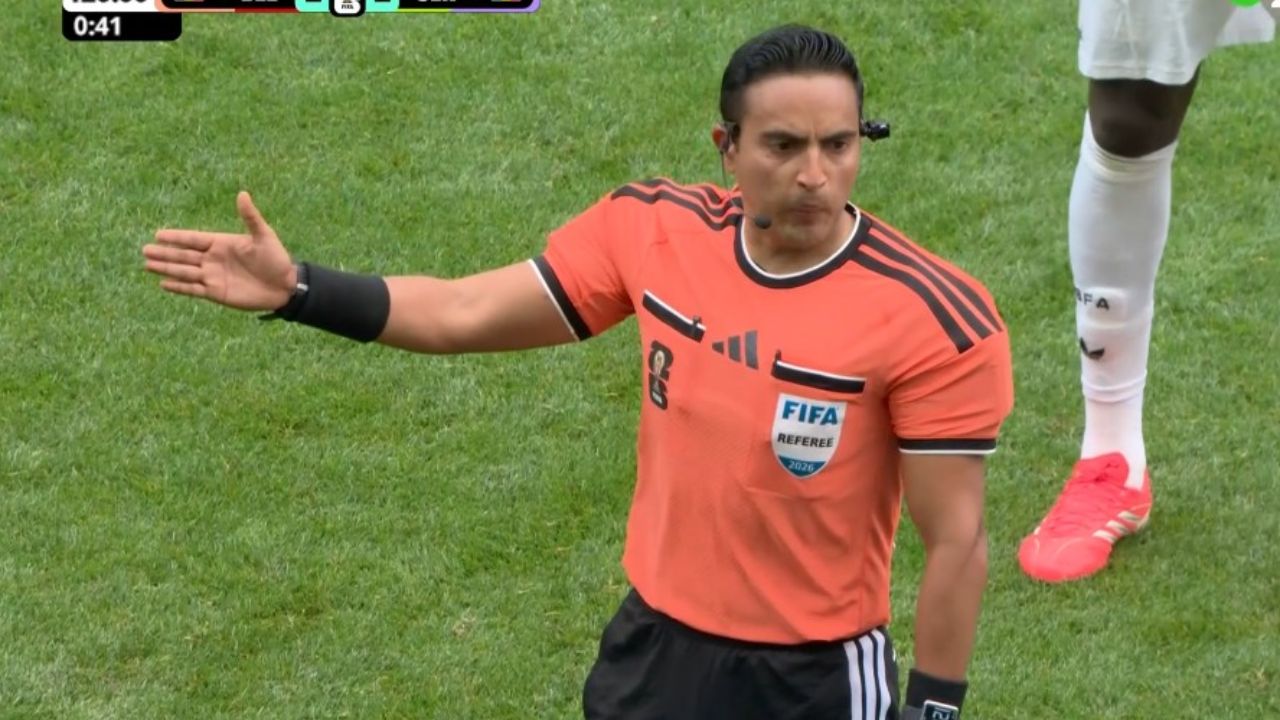 Said Martínez y la polémica decisión en el minuto 120 que sacudió a todos en Bélgica