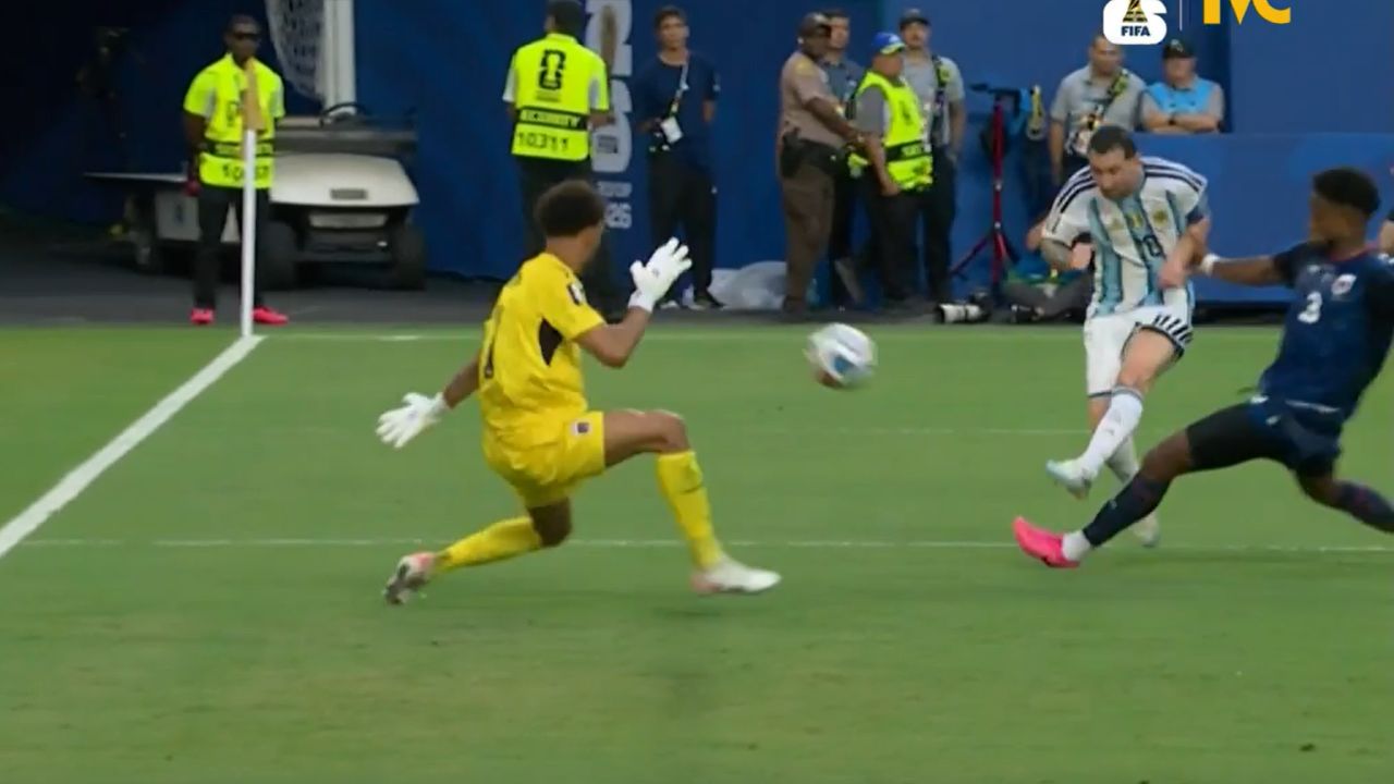 Así fue el golazo de Lionel Messi para vencer a Vozinha
