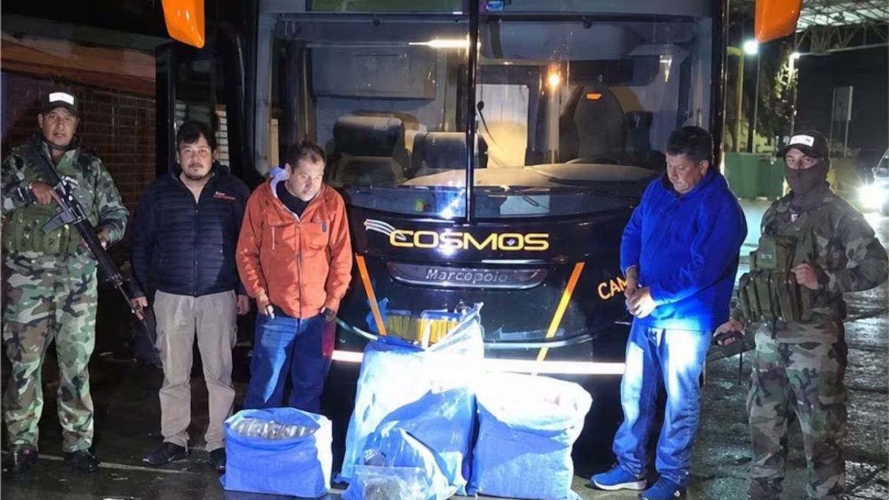Bus que iba a trasladar al Sao Paulo es interceptado con varios kilos de marihuana en Bolivia