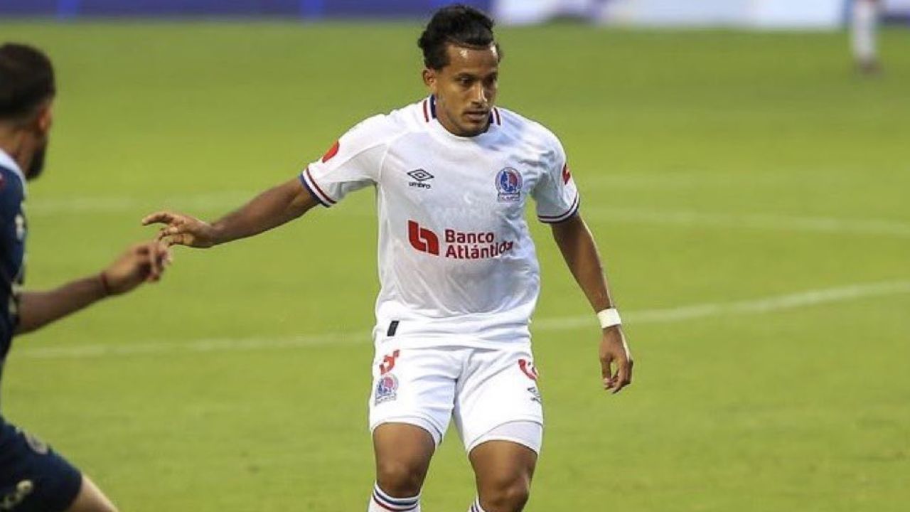 El diagnóstico de Edwin Rodríguez tras el codazo en el clásico