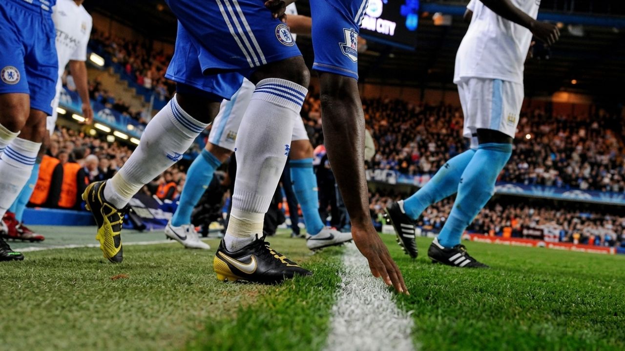 Tocar la grama antes de jugar: qué significa y por qué lo hacen algunos jugadores